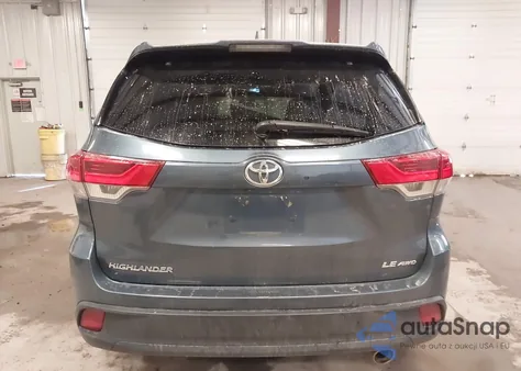 2018 Toyota Highlander Le Plus z USA, uszkodzony, nr VIN 5TDBZRFH3JS906139